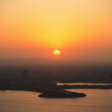 Golden Horizon cover art